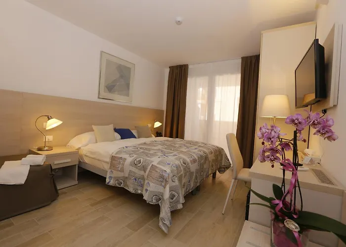 Eldorado, Depandance &