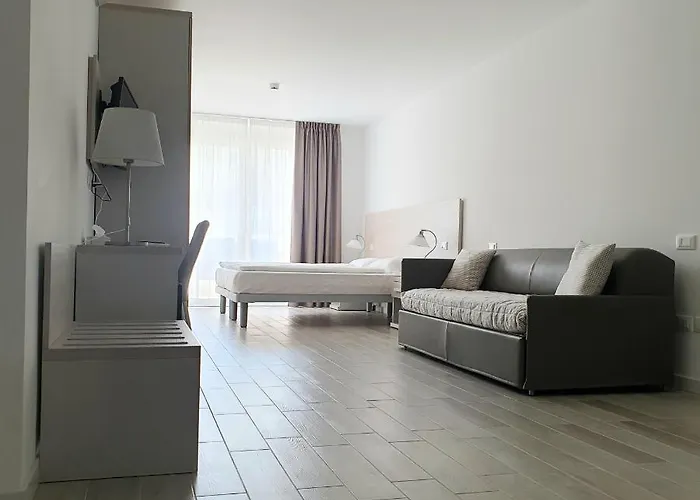 Eldorado, Depandance & Hotel Grado